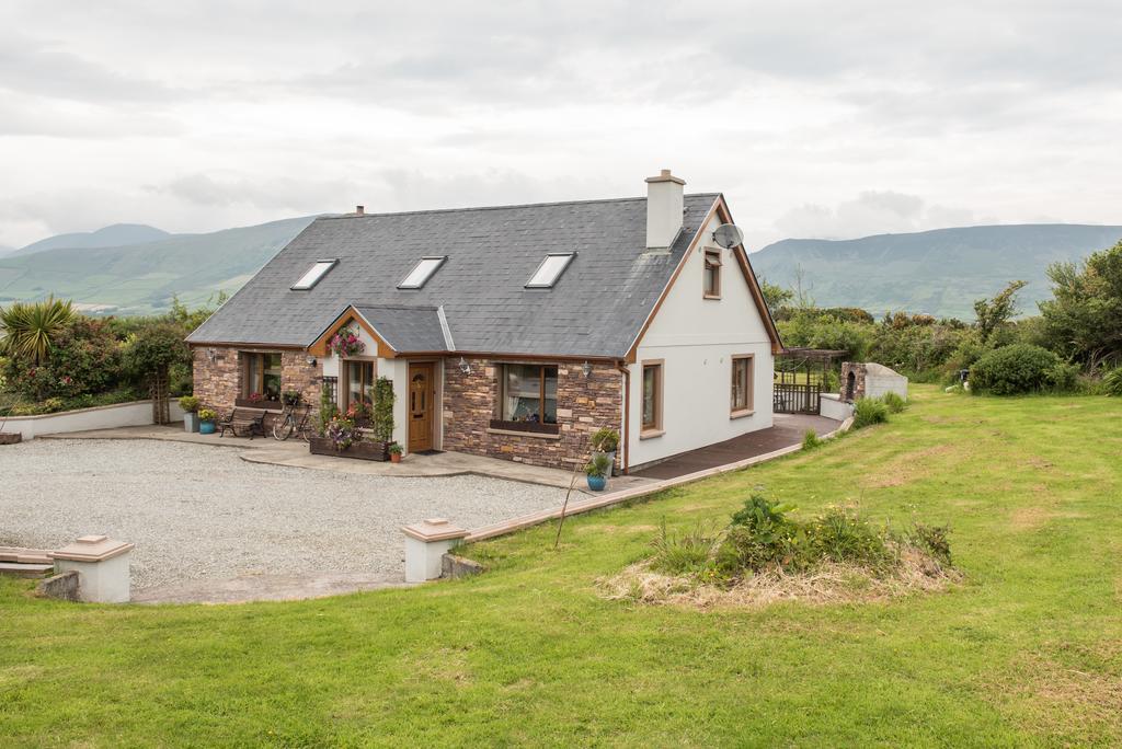 Restmore B&B Annascaul Bagian luar foto