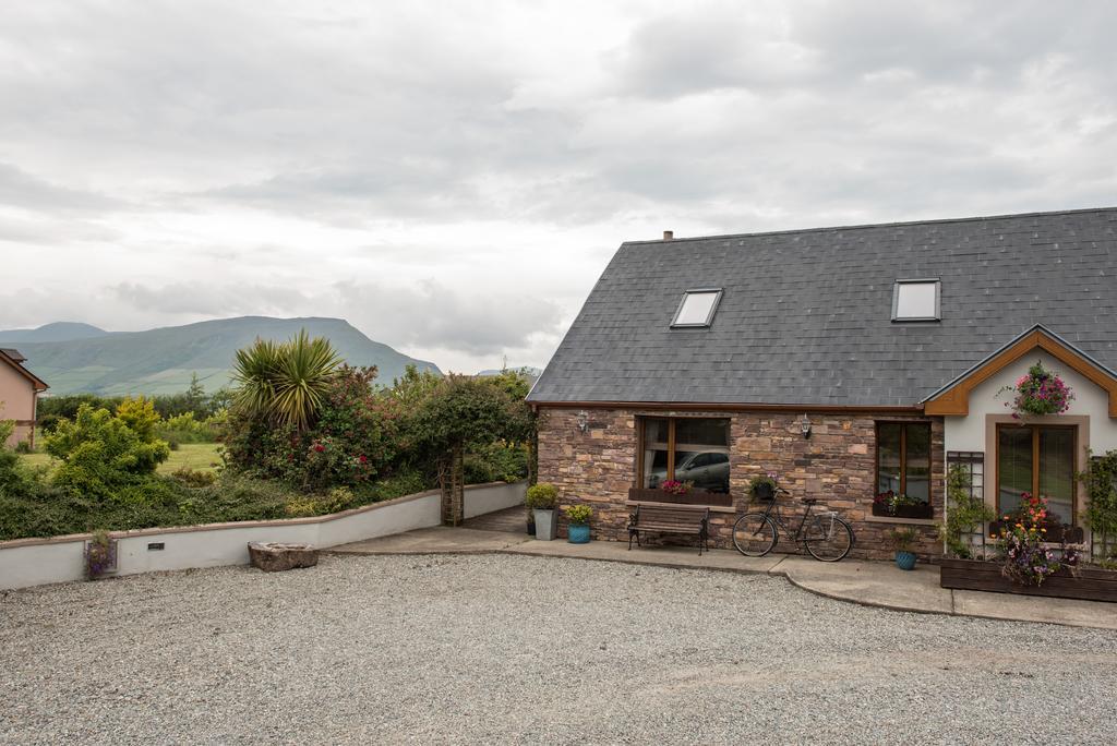 Restmore B&B Annascaul Bagian luar foto