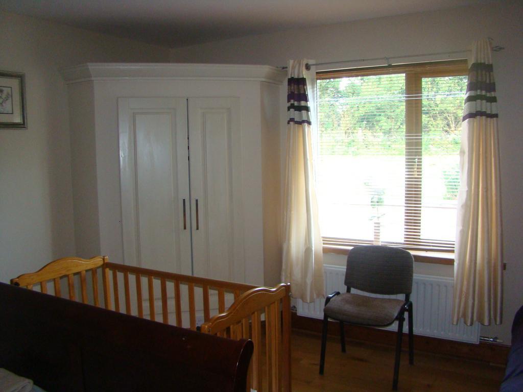 Restmore B&B Annascaul Bagian luar foto